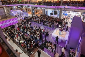 จัดงานอีเวนท์มืออาชีพงานแฟนมีตติ้งพร้อมเปิดตัวสินค้า Maybelline