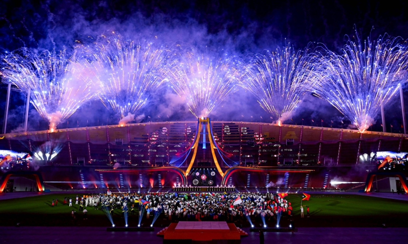 ก้าวนำเวทีโลกอย่างต่อเนื่อง