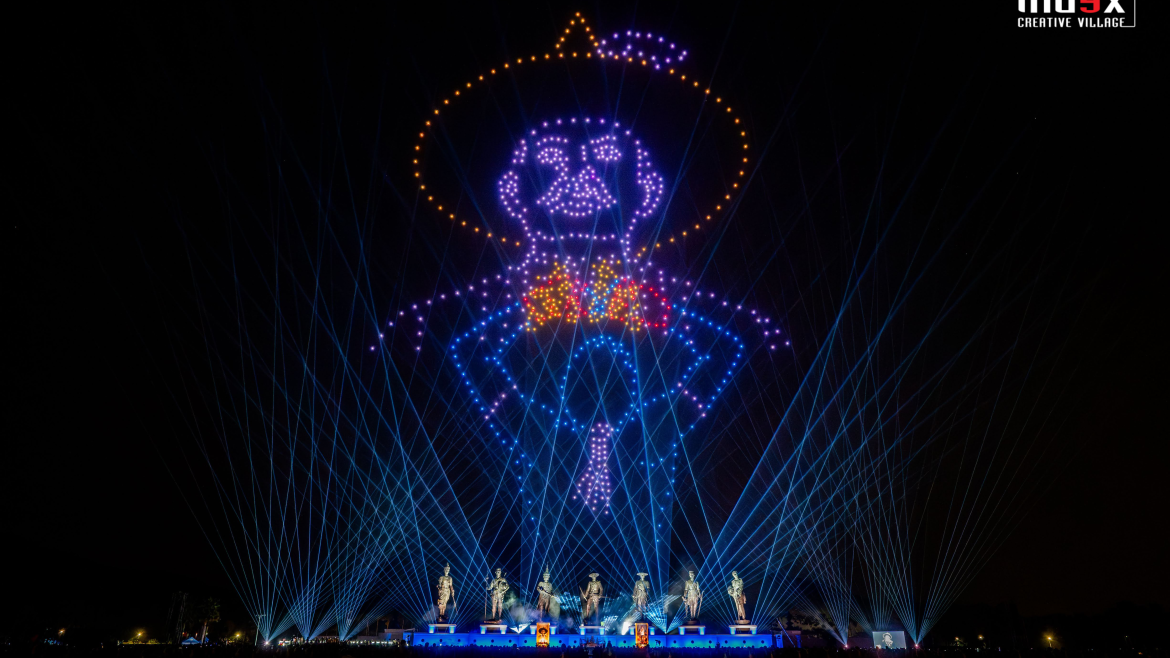 โดรนแปรอักษร: สร้างโชว์ระดับโลกบนท้องฟ้าเมืองไทย