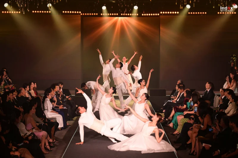 mouawad-extravaganza-bangkok-2026-artistic-stage-performance