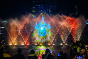 Projection Mapping ฉายภาพกราฟิกบนน้ำพุในงานอีเวนท์กลางแจ้ง