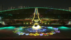 Projection Mapping โชว์ขนาดใหญ่ภายในสนามในพิธีเปิดการแข่งขันกีฬา