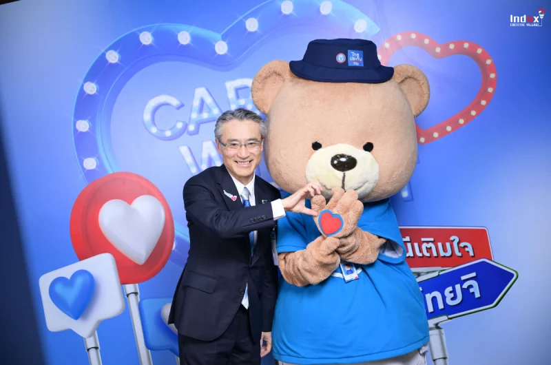 thai-life-insurance-mission-to-win-2026-mascot-photo-op