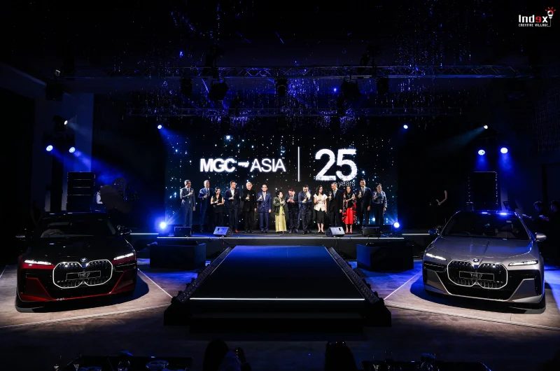 bmw-i7-the-incredible-7-series-millennium-auto-25th-anniversary