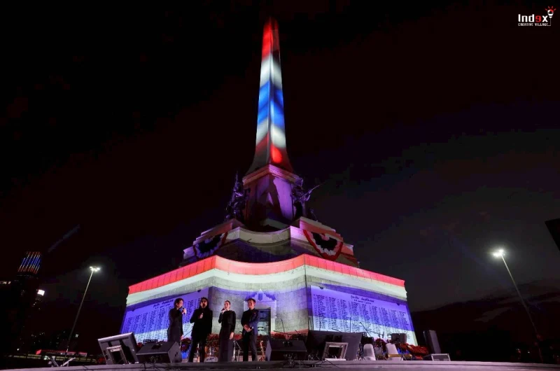night-of-honor-military-tribute-thai-flag-lighting