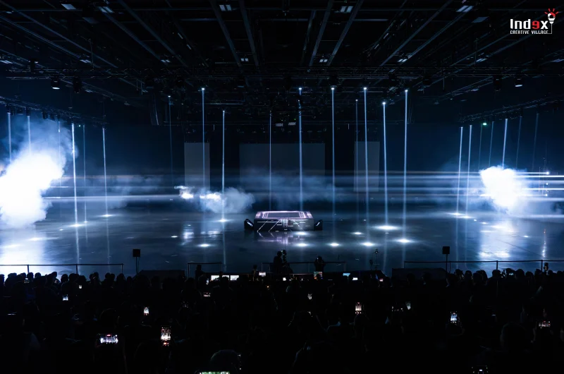 xpeng-dramatic-car-reveal-show