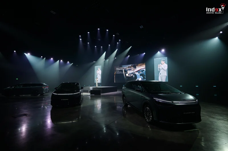 xpeng-vehicle-showcase-immersive-stage